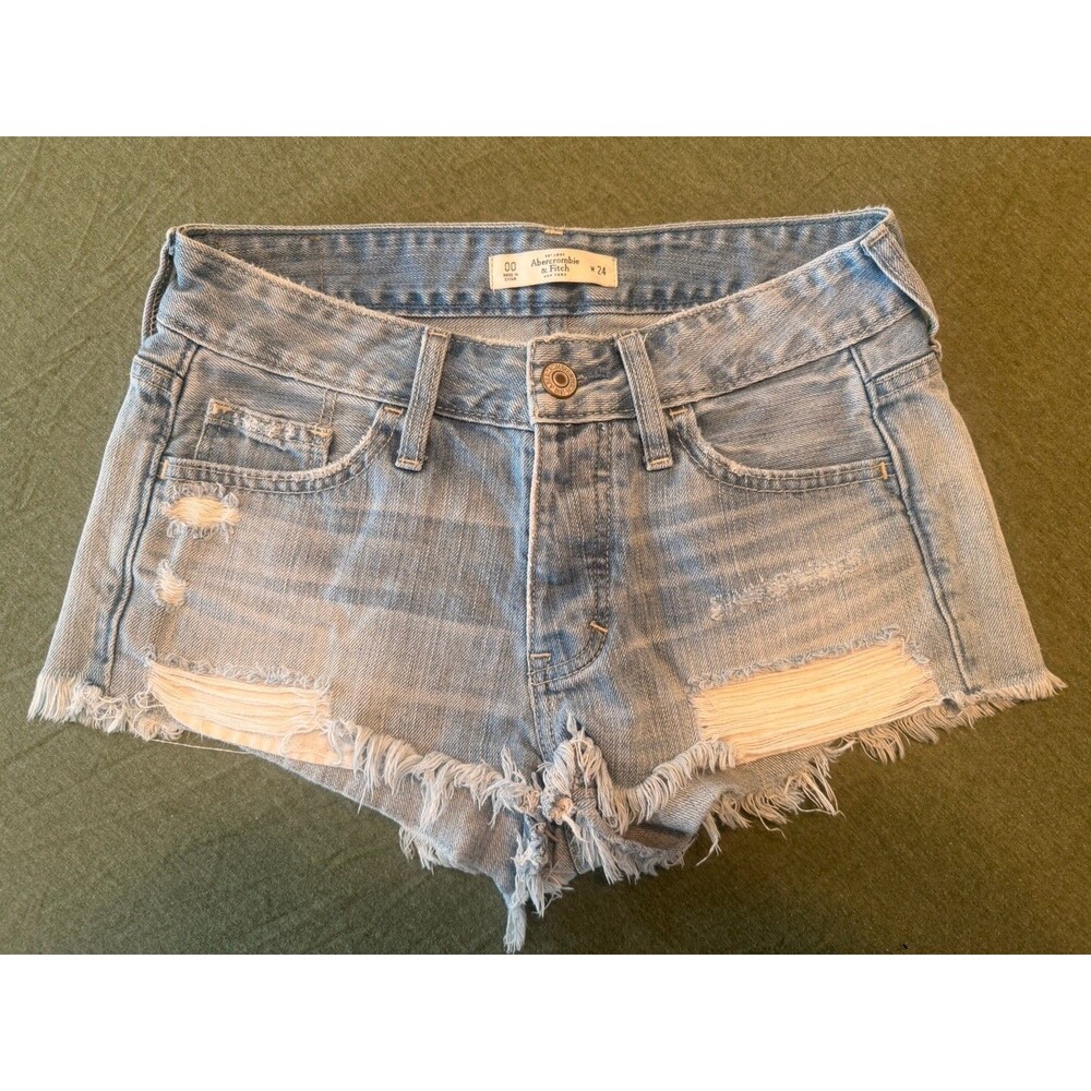 Abercrombie & Fitch Women’s Light Wash Blue Denim Cut Off Shorts Mid Rise 00